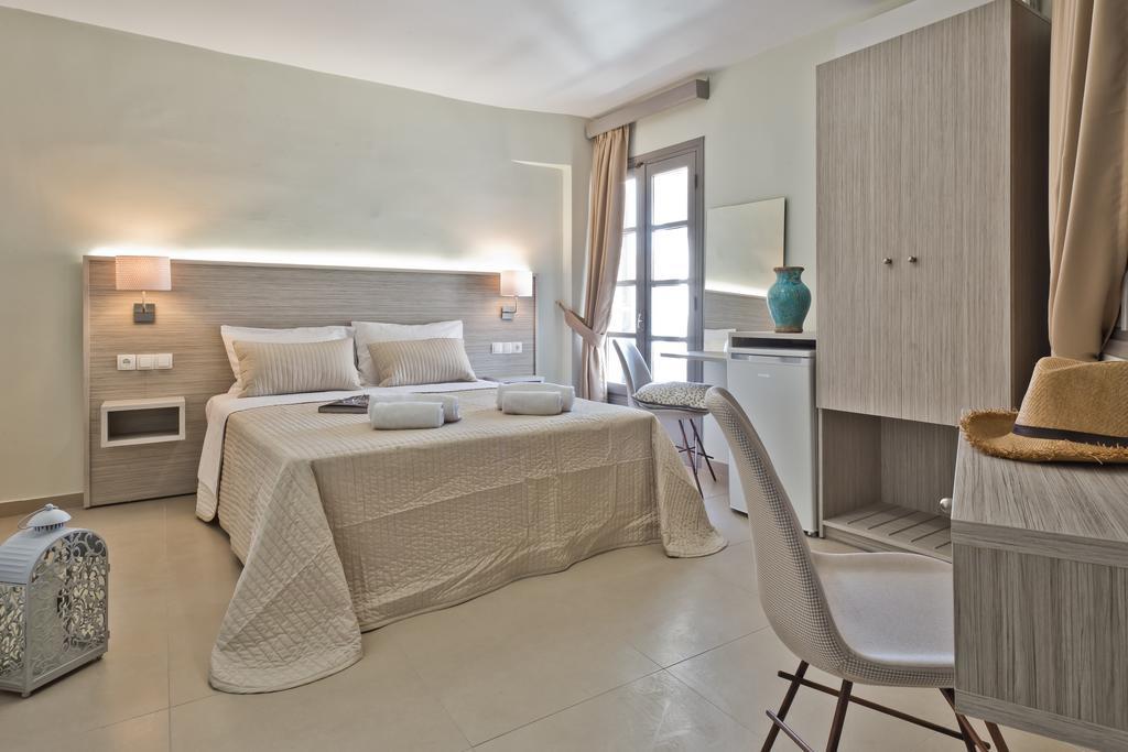 Nereus Luxurious Suites การ์ปาตอส ภายนอก รูปภาพ