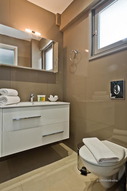 Nereus Luxurious Suites การ์ปาตอส ภายนอก รูปภาพ