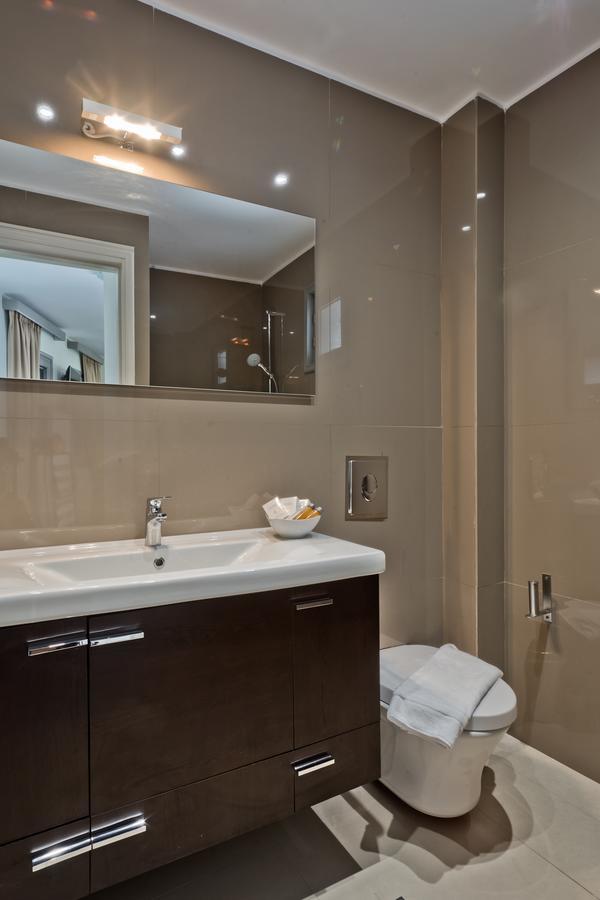 Nereus Luxurious Suites การ์ปาตอส ภายนอก รูปภาพ